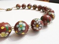 Beautiful Vintage 17″ Cloisonné Floral Bead Necklace