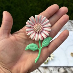 Vintage Retro Hippy Mod 60’s Lot of 3 Enamel Metal Colorful Flower Pins Brooches