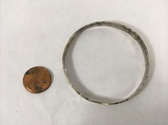 Silver Southwestern Style Bracelet 2.25″ Diameter Thin Bangle Vintage