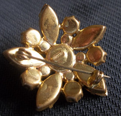 Vintage Austria Red & Pink Rhinestone Brooch 1.5″ Floral Cluster Gold‑Tone