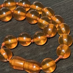 Vtg Beautiful Baltic Balls AMBER Beads Knotted Honey Color Necklace 36g