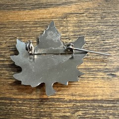 Vintage Great Smoky Mountains Souvenir Brooch Pin Maple Leaf Bear Silver Tone