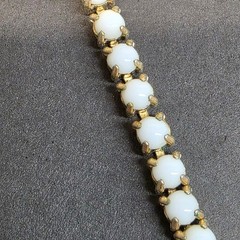 Vintage 16″ Milk Glass Rhinestone Bib Necklace White Gold