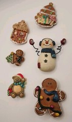 LOT OF 6 VINTAGE CHRISTMAS HOLIDAY BROOCHES Resin/plastic -Good Quality