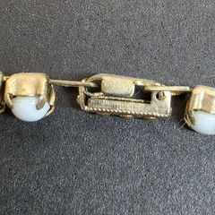 Vintage 16″ Milk Glass Rhinestone Bib Necklace White Gold