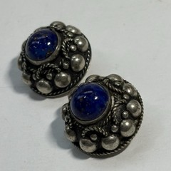 VTG ALB ITALY Clip Back Blue Lapis Art Glass Earrings Round Ornate Silver 7/8″