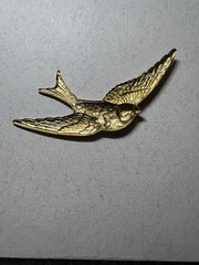 VINTAGE BRASS STAMPING OF BIRD FOR JEWELRY/CRAFT/DECORATION NEW OLD STOCK