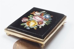 ANTIQUE MID VICTORIAN 15K GOLD FLORAL MICROMOSAIC BROOCH