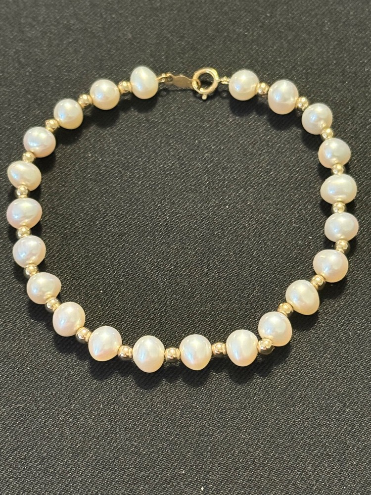 Vintage 14k Yellow Gold White Pearl Bracelet