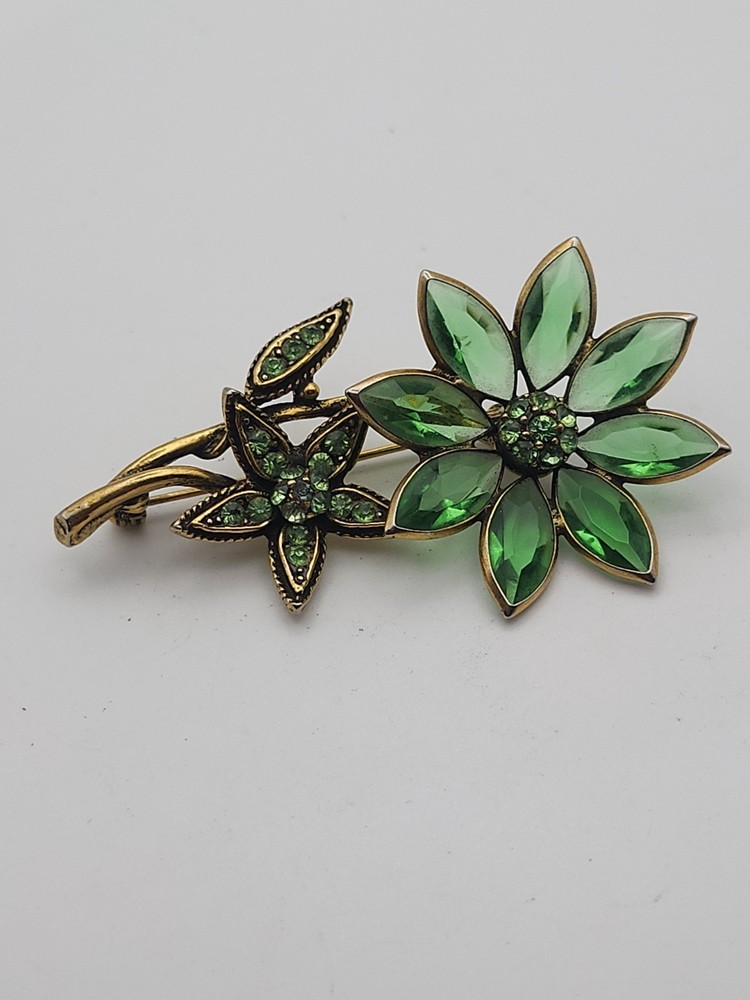 Hollycraft Green Rhinestone Flower Pin 2 3/4 in. MINTY!