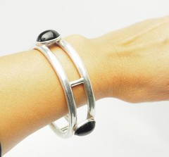 Funky large sterling silver and black onyx cabochons bangle bracelet