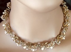 MCM Trifari Fleurette Pink Enamel Necklace Tiny Icy Rhinestones Gold Tone Links