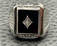 Vintage Vargas 18K HGE White Gold Plated Black Onyx Rhinestone Ring Size 8