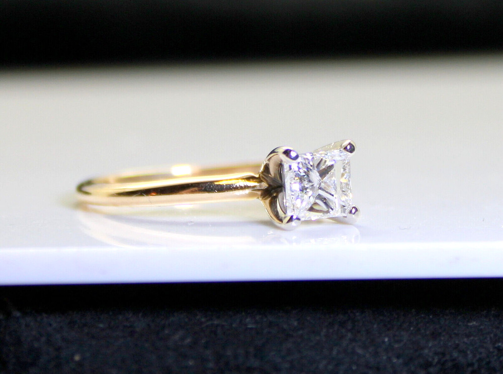 Gorgeous 14K Gold Ladies .99 Ct Princess Cut Solitaire Diamond Wedding Ring