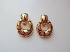 Vtg Jackie Collins Haute Couture Gold Tone Runway Door Knocker Clip On Earrings