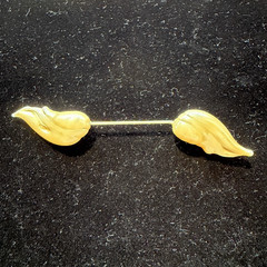 Vintage 1940’s Jabot Pin Lucite Plastic Resin Shell? Winged Victory Ivory Lovely