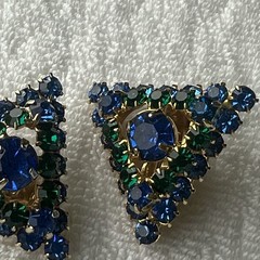 Vivid & Fancy Blue Green Rhinestones Clip On Earrings In Triangles