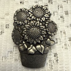 Birds and Blooms Pewter Brooch Pin 2006 Limited Edition Daisy Flower Basket