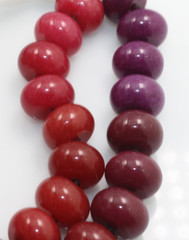 Vintage Fossil heavy red & purple stone glass leather beaded necklace 21″