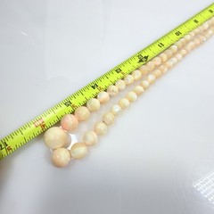 Vintage Mother of Pearl Graduated Bead Necklace 36″ Peach Cream MOP Barrel Clasp