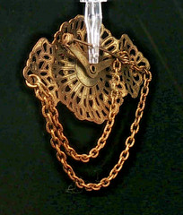 Vintage Gold Tone Filigree Brooch w/ Dark Green Stone Pearls & Swag Chains Chate