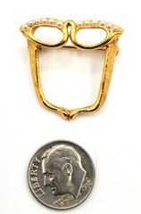 Vintage Eye Glasses w Faux Pearls Granny Brooch Pin Gold Tone