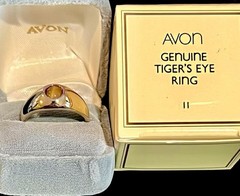 1982 GENUINE TIGER’S EYE 18KT HGE RING Size 11 Vintage Avon Signet Brand New NOS