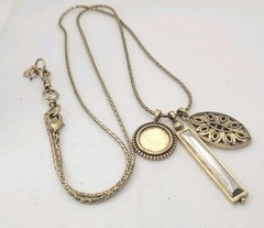 Vintage Antique Gold Tone Necklace 28in With Pedant.