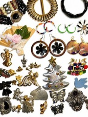 Vintage 1960s – Y2K 80+ Piece 2 1/2 Pound Mixed Vintage Jewelry Lot