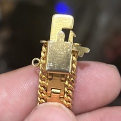 Vintage bracelet Gold tone Bricks Link bracelet Safety chain Lazer cut 7 1/2”