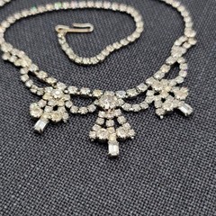 Vintage Christmas Tree Clear Rhinestone Necklace Silver tone 15″