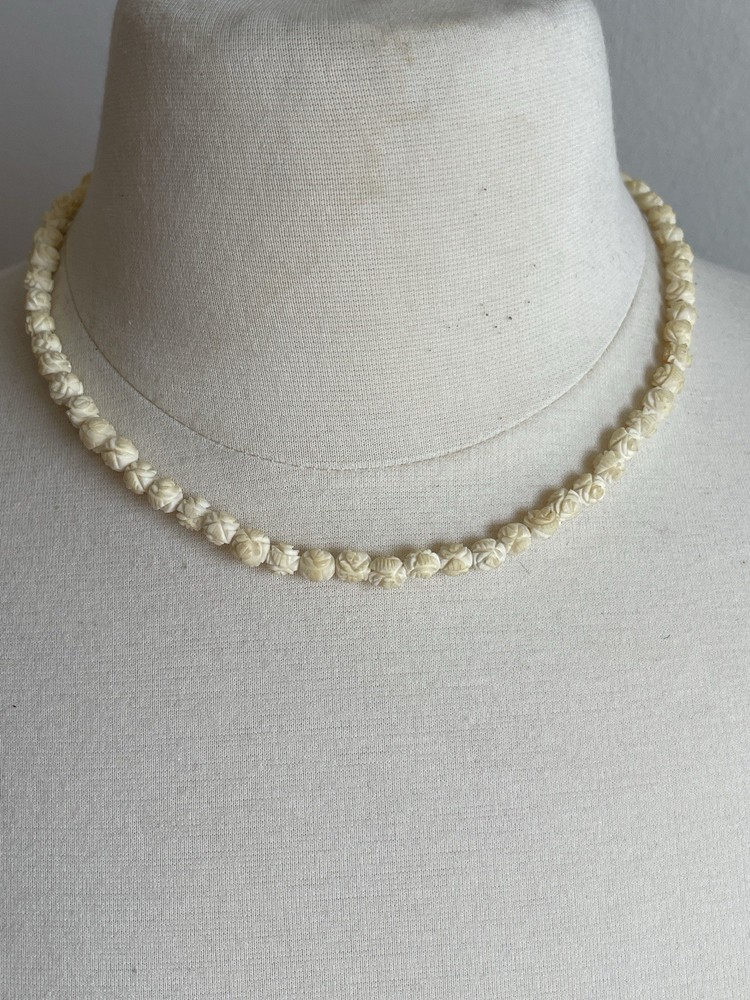 Vintage Hand Carved Floral Bead Necklace Cream Ivory Color Screw Back