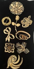 Krementz,Lisner, Roman Tona Vintage Gold Tone Jewelry Lot 9 Brooches In Total