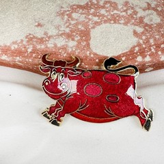 Modern Unsigned Red Enamel Cartoon Cow Brooch Gold Tone Accents Pin Farm