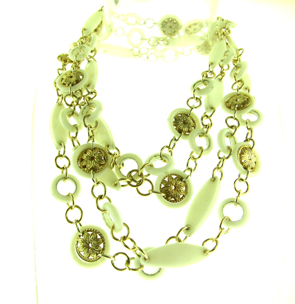 Vintage Gold and White Hong Kong Plastic Flower Link Chain Long Necklace 15mm*36
