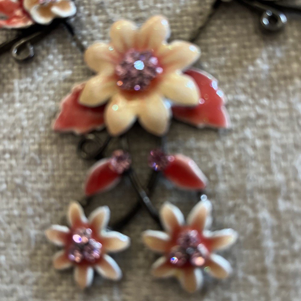 New necklace ceramic Jewelry, with rhinestones vintage style modern NWT