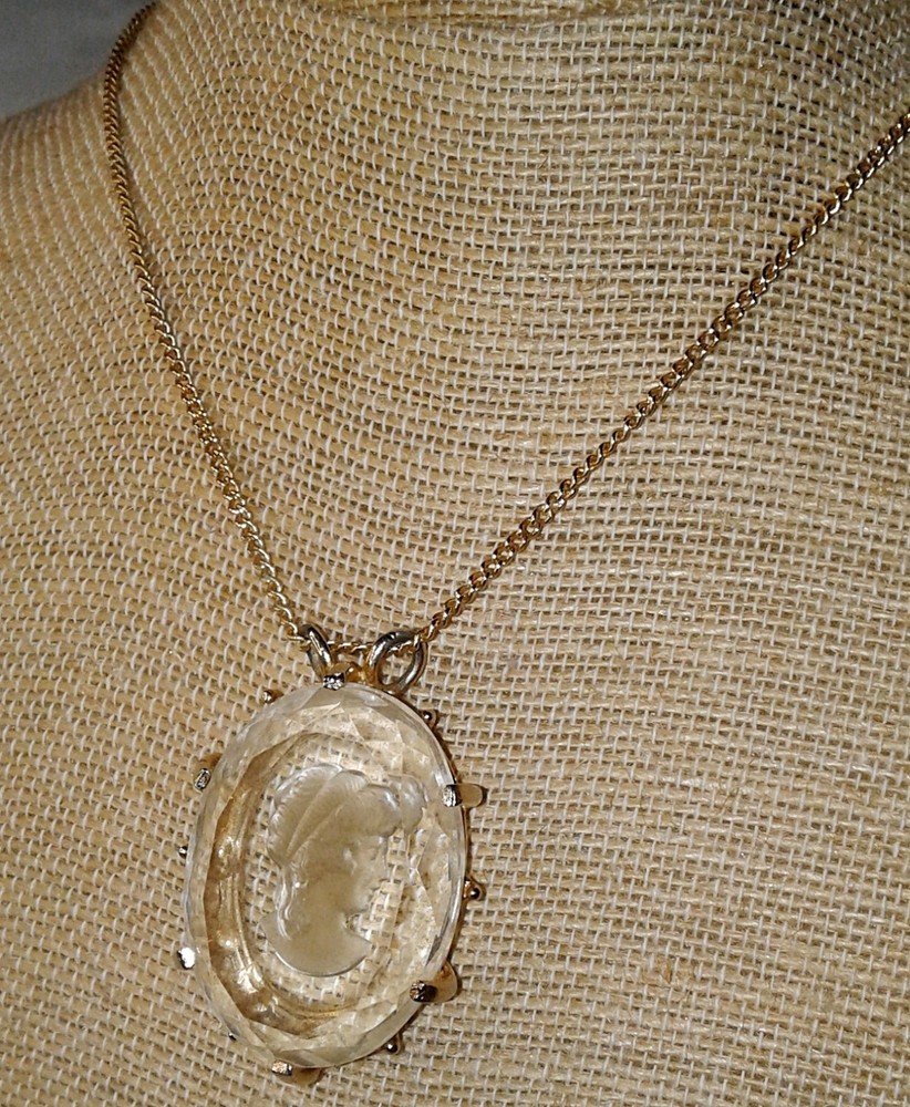 Vintage Large Faceted Glass Intaglio Cameo Pendant Necklace Victorian Revival