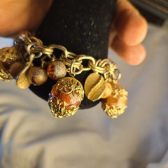 VTG Autumn/Fall Leaves Nuts Gold Tone Chunky Charm Bracelet MCM 7.5″ Long