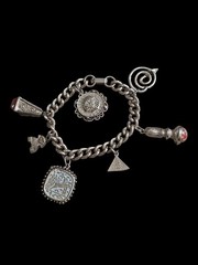Vintage Egyptian Revival Goldtone Charm Bracelet 6.5 In
