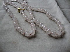 VINTAGE 1970s HAND STRUNG HAND KNOTTED 8mm ROSE QUARTZ 30″ ENDLESS BEAD NECKLACE