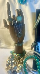 ☘️GREEN☘️Themed Lot-VTG to Mod Estate Jewelry Box 80+ Pieces/2.5+lbs