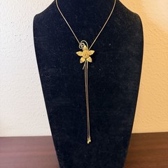 Stunning Gold Tone Bolo Lariat Style Necklace W/ Gold Roses & Mesh In EUC