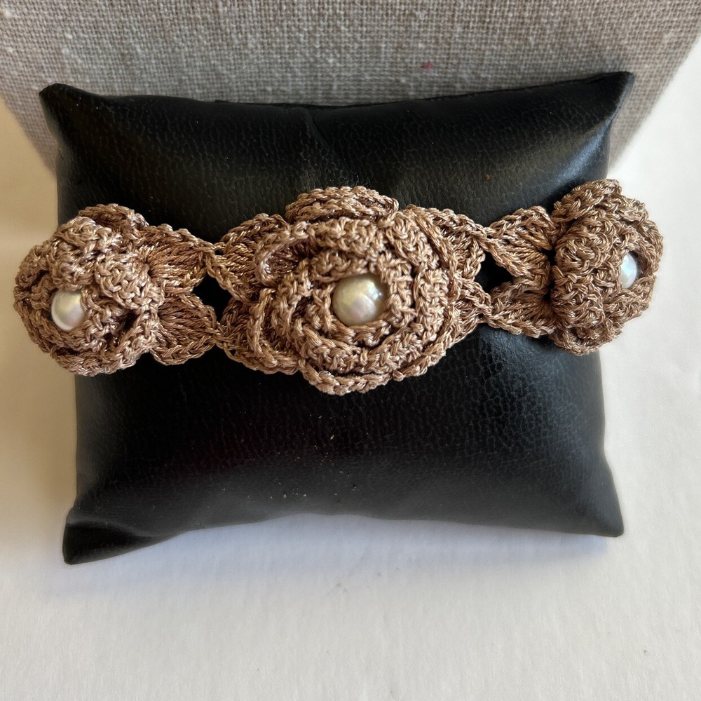 Vintage Crochet Bracelet Faux Pearls Stretch Gold Tone Cord 70’s Hippie Boho