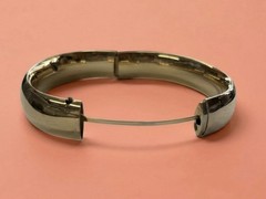Vintage HFB 1/20 14K GF Gold Filled Etched Floral Hinged Bangle Bracelet-7”