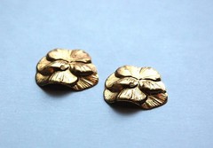Raw Brass Dapped Pansy Flower Stampings LG mtl209A
