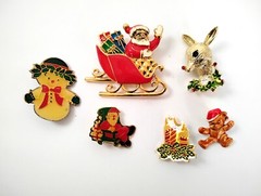 Vintage Lot Christmas Brooches Jewelry Holiday Gerry Avon Pin Reindeer Santa