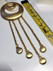 Tona Jewelry Signed 4″ Gold Design Swirl Brooch 4 Charms Dangling from 4 Chains