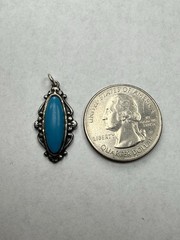 Vintage Sterling Silver Southwestern Old Pawn Turquoise Oval Pendant – 1.9g