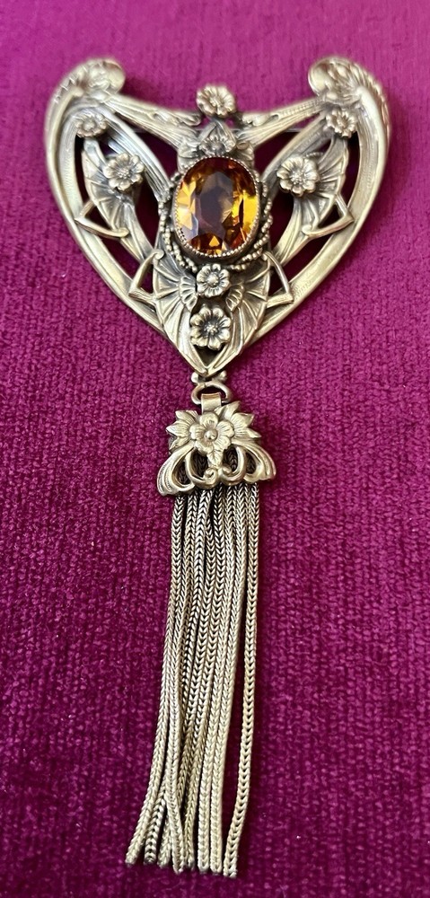 GOLDTONE ART NOUVEAU 5” FABULOUS ORNATE FLORAL BROOCH TOPAZ COLOR STONE W/TASSEL