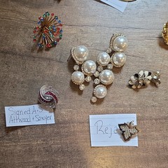 Vintage Junk Jewelry Lot Lisner Monet Goldette Austria Alapaca Silver